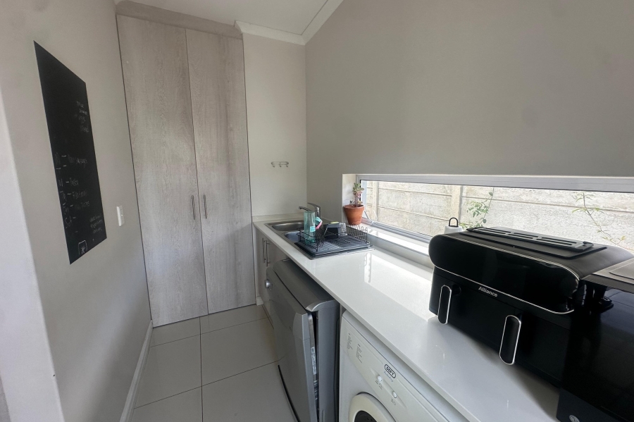 To Let 4 Bedroom Property for Rent in Parklands North Western Cape